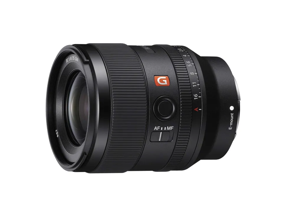 sony-fe-35mm-f-1-4-gm-full-frame-large-aperture-wide-angle-g-master-lens image 1