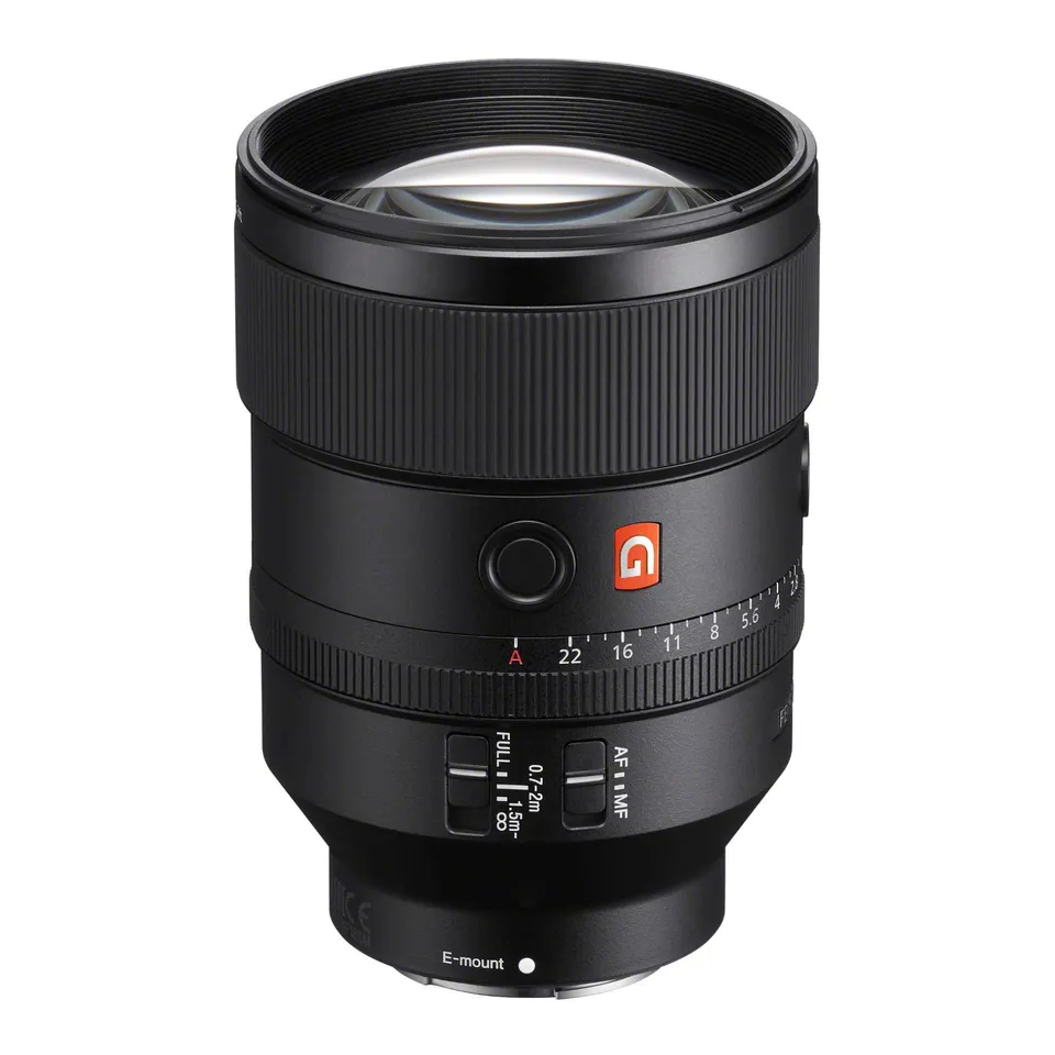sony-fe-135mm-f1-8-g-master-telephoto-prime-lens-for-e-mount-sel135f18gm image 1