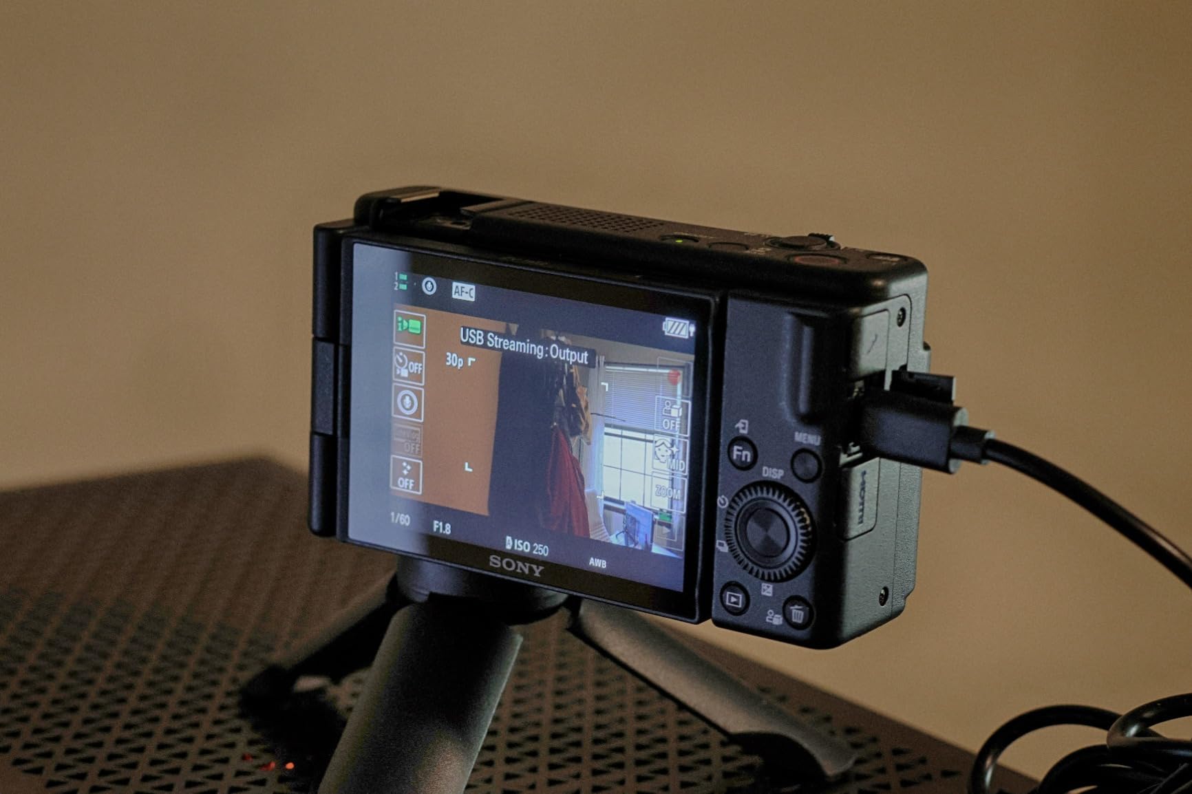 Solid camera for beginners