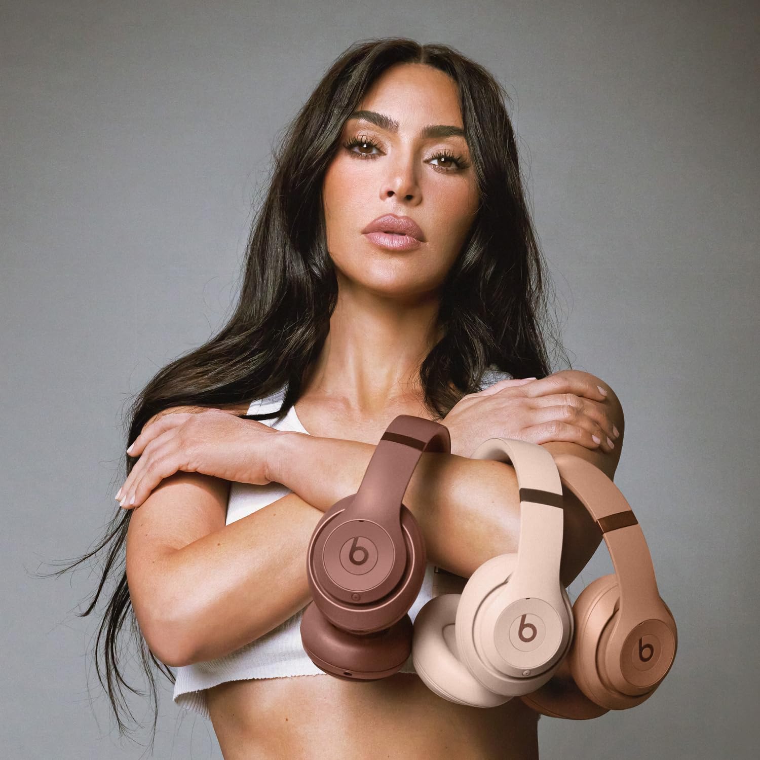 beats-studio-pro-x-kim-kardashian-special-edition-wireless-noise-cancelling-head image 4