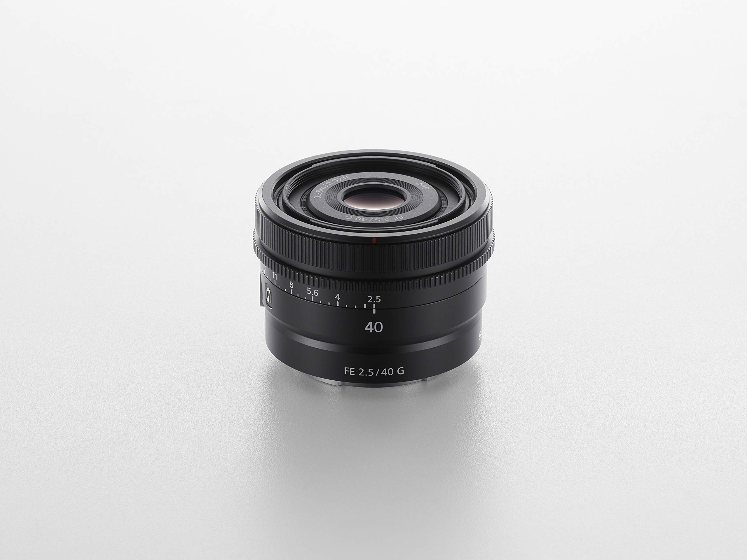 sony-fe-40mm-f2-5-g-lens-sony-e-mount image 8
