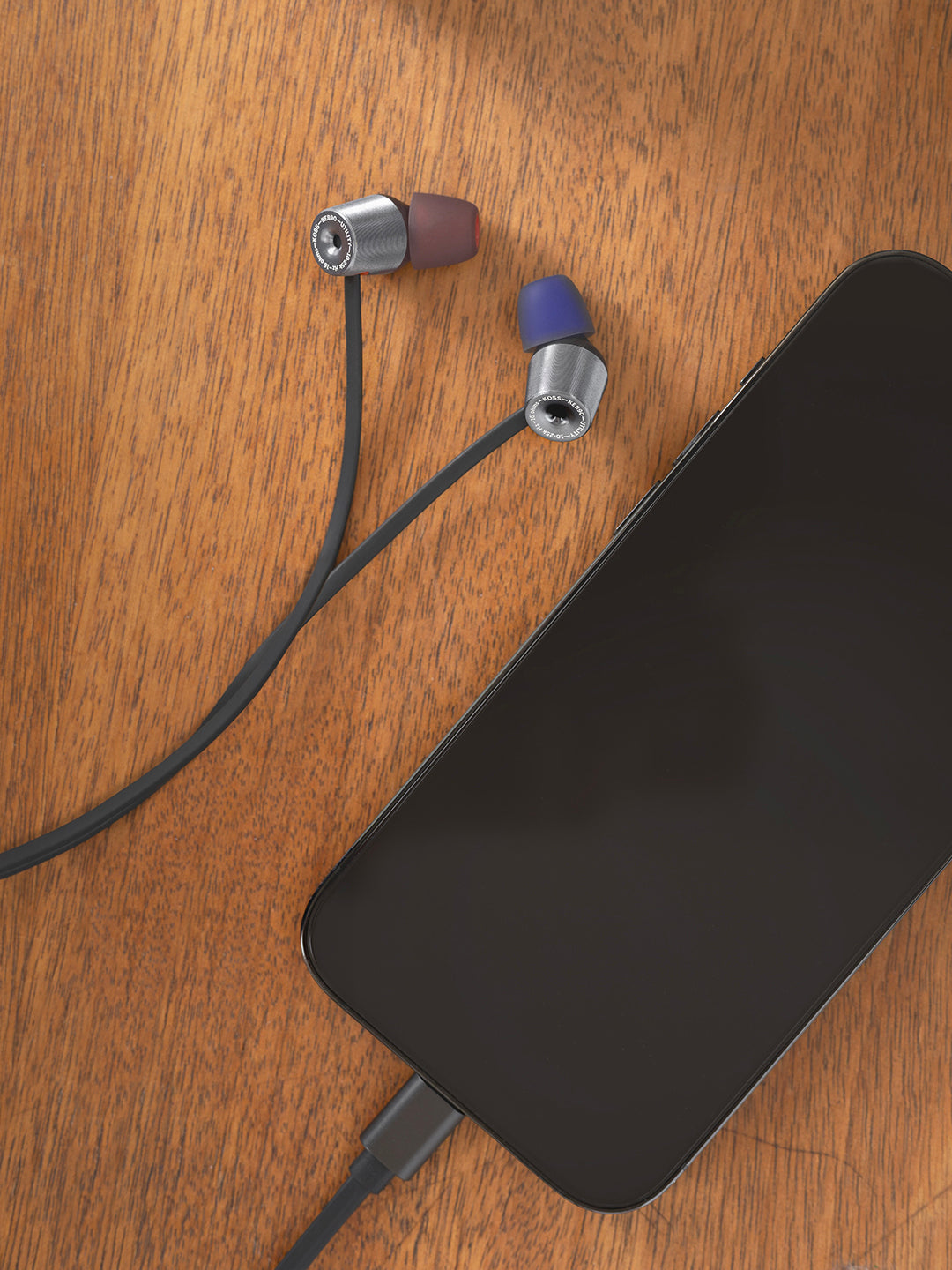 koss-keb90-utility-in-ear-headphones-with-detachable-cord-system image 2