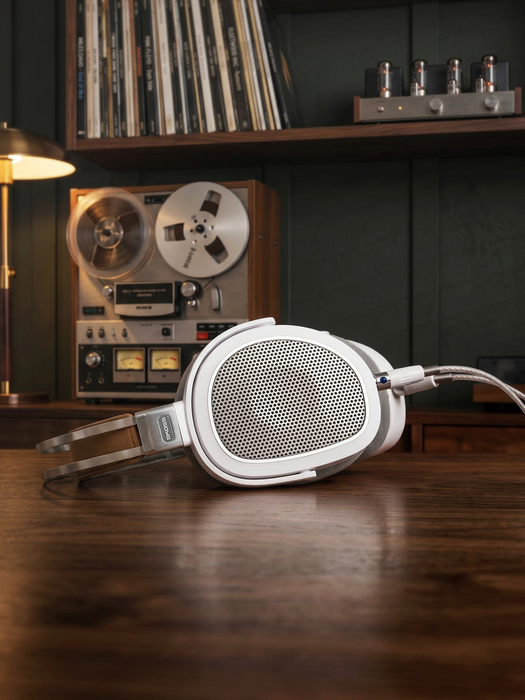 koss-a-550-open-back-over-ear-headphones image 3