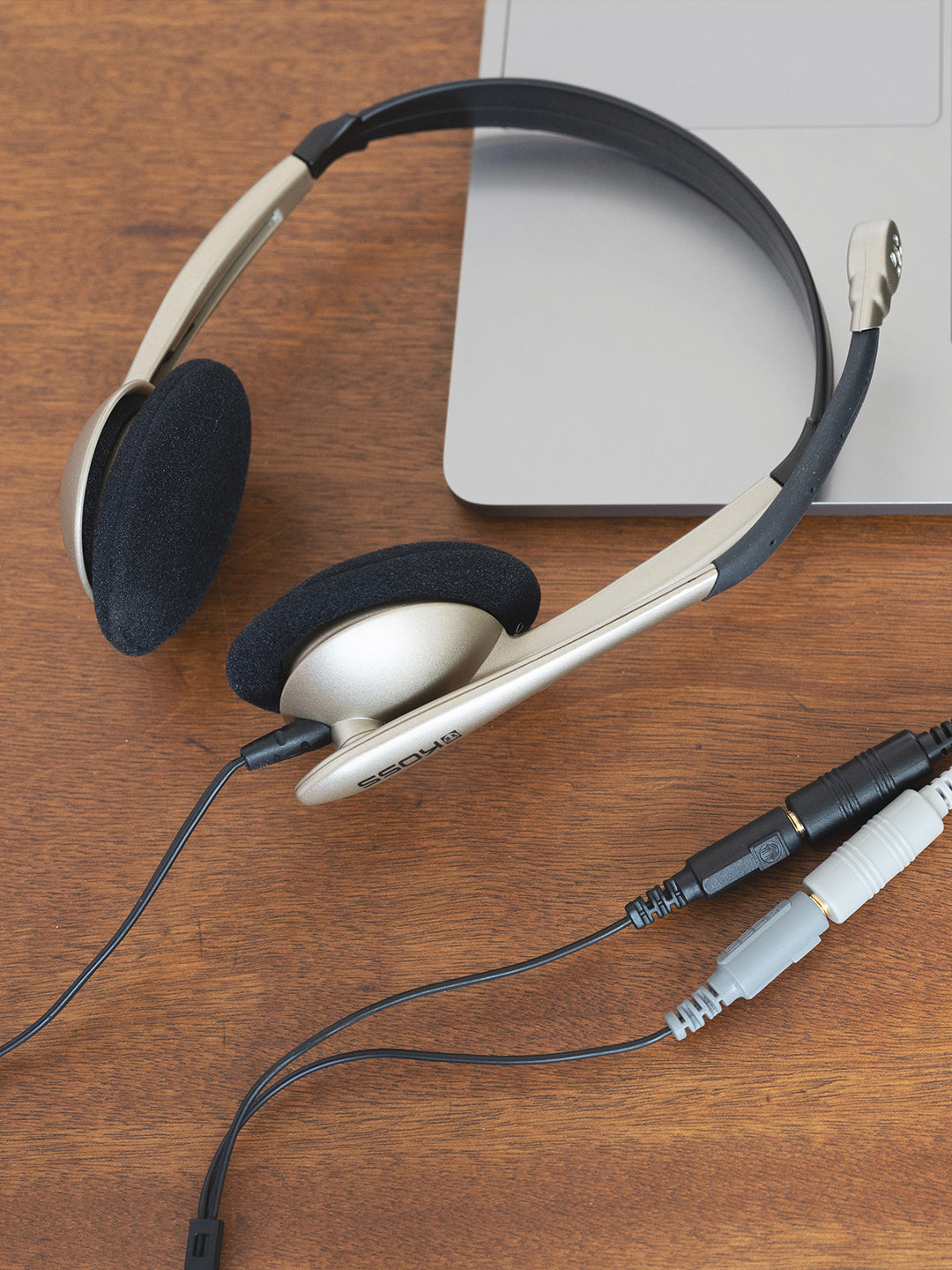 koss-cs100-communication-headset-with-noise-cancelling-microphone image 6
