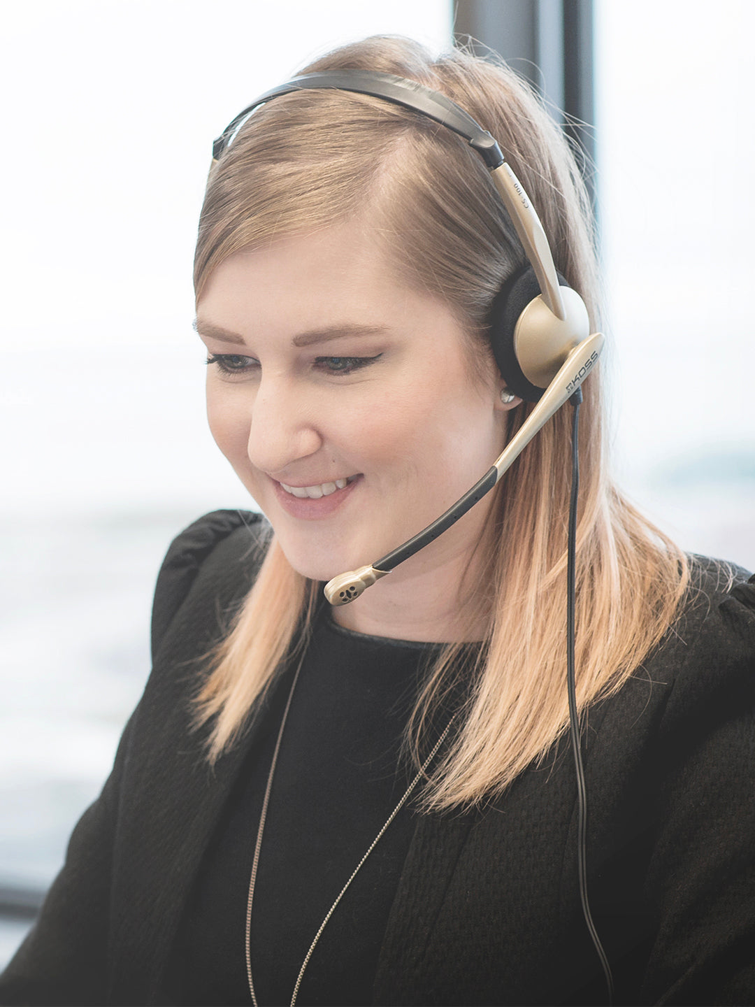 koss-cs100-communication-headset-with-noise-cancelling-microphone image 3