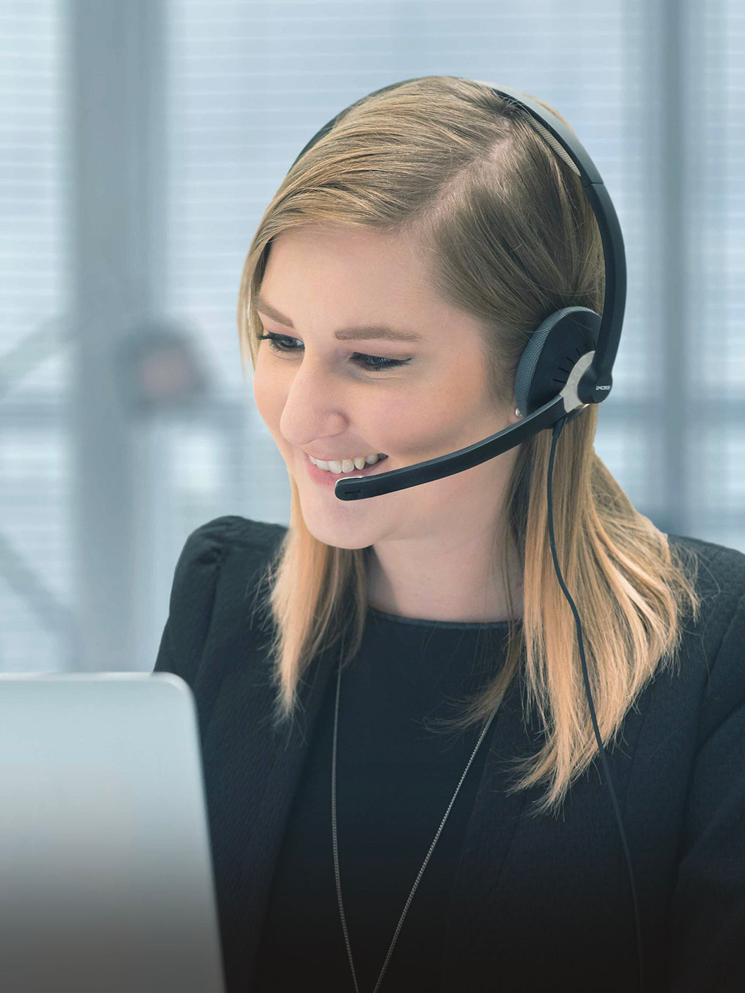 koss-cs295-usb-communication-headset-with-adjustable-d-profile image 3