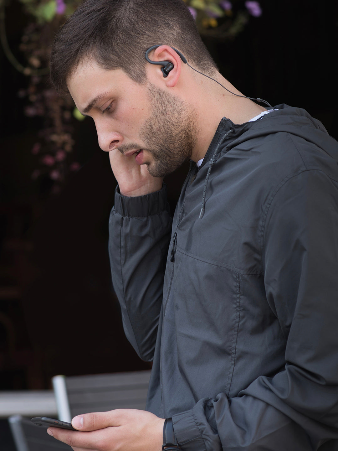 koss-bt232i-bluetooth-wireless-sport-clip-earphones-with-mic-and-usb-c-charging image 2