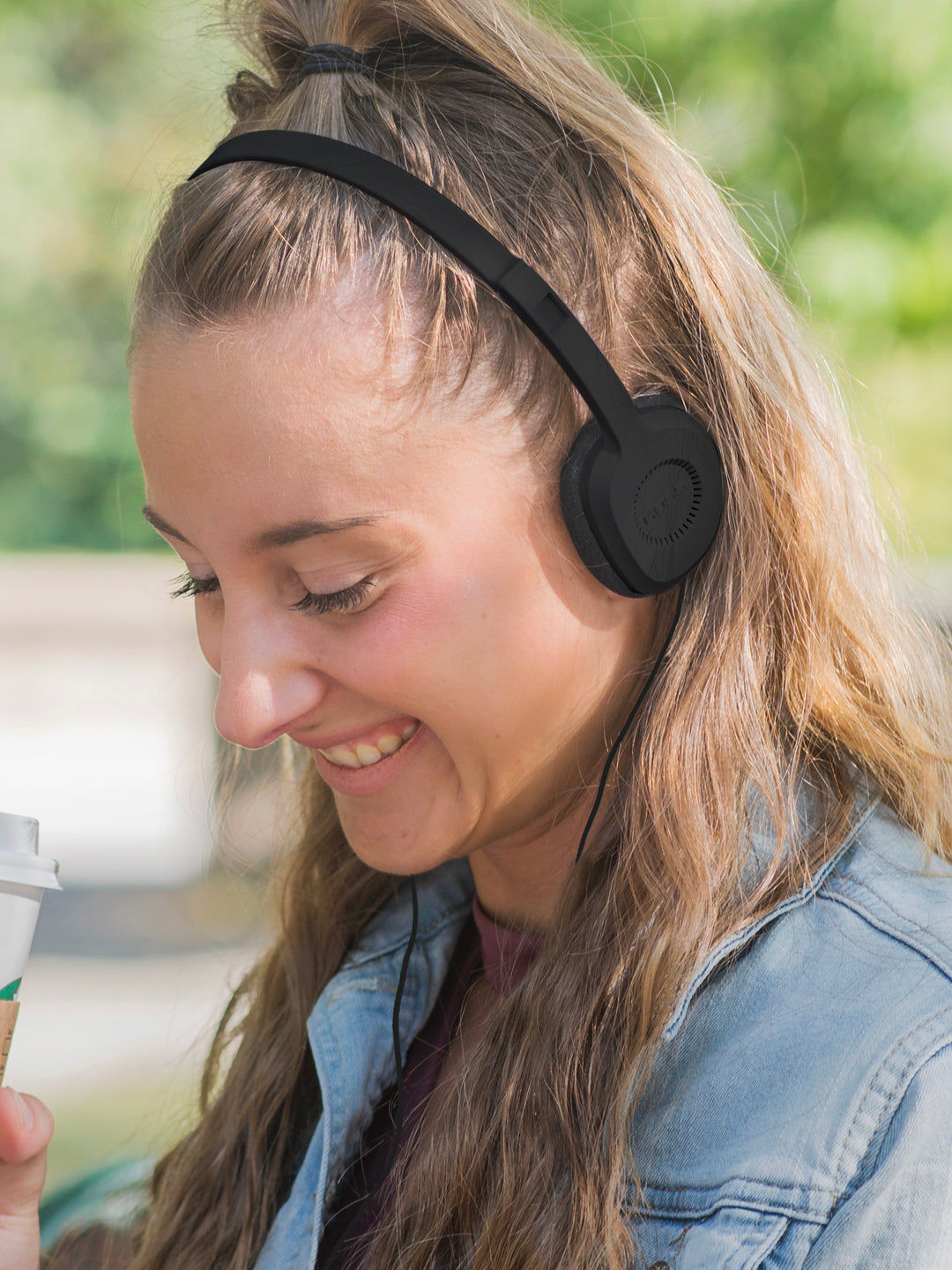koss-kph8-lightweight-on-ear-stereophones-with-d-profile-ear-cups image 4