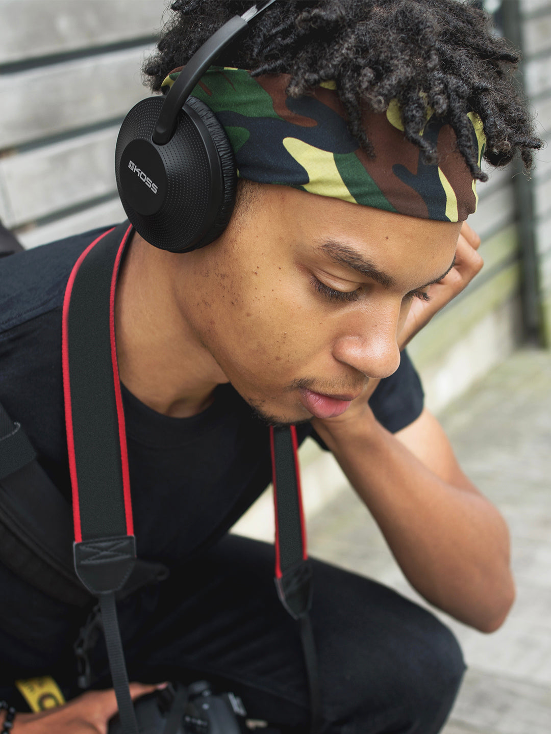 koss-kph7-wireless-bluetooth-on-ear-headphones-portable-foldable image 3