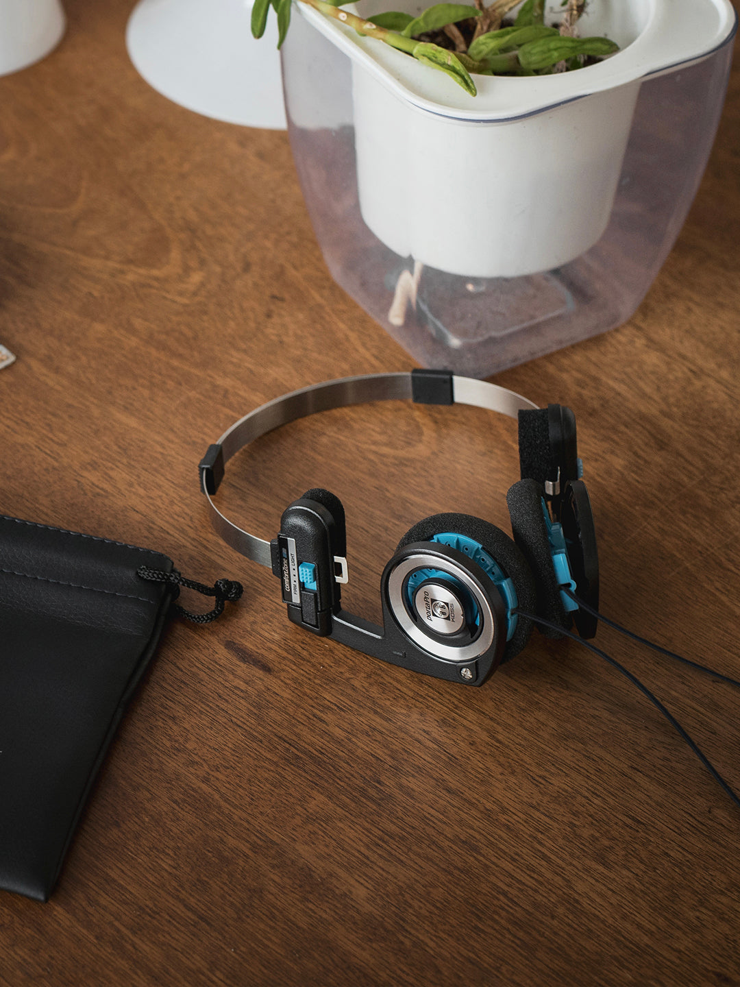 koss-porta-pro-on-ear-headphones-classic-wired image 6
