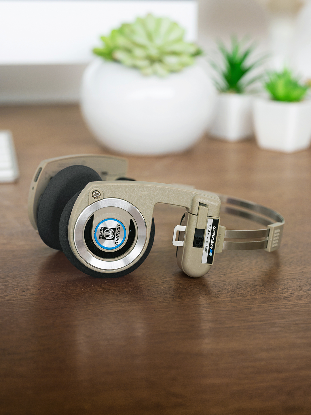 koss-porta-pro-wireless-on-ear-headphones-with-bluetooth-5-2-and-usb-c-charging image 6