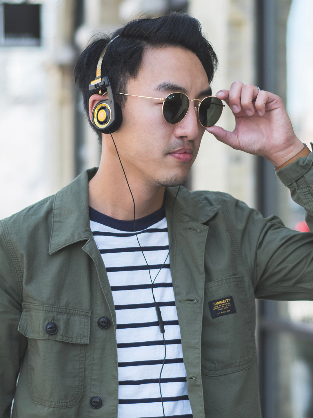 koss-porta-pro-limited-edition-black-gold-headphones-with-inline-mic-and-hard-ca image 3