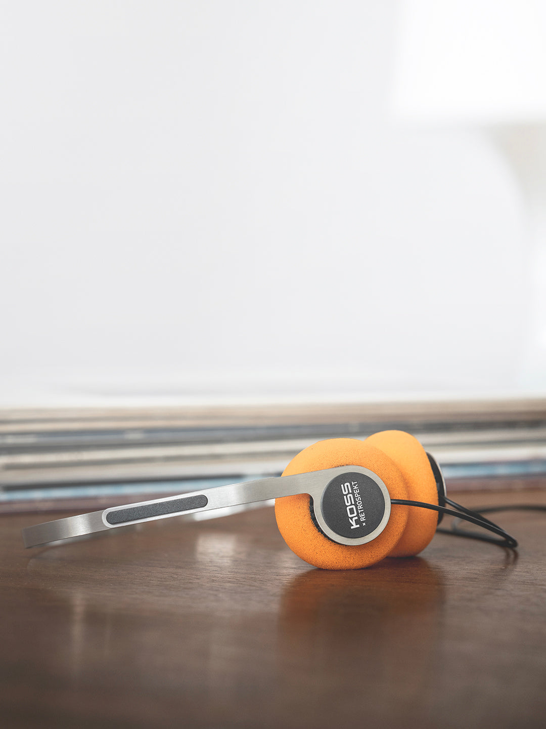 koss-x-retrospekt-p-21-retro-on-ear-headphones image 7