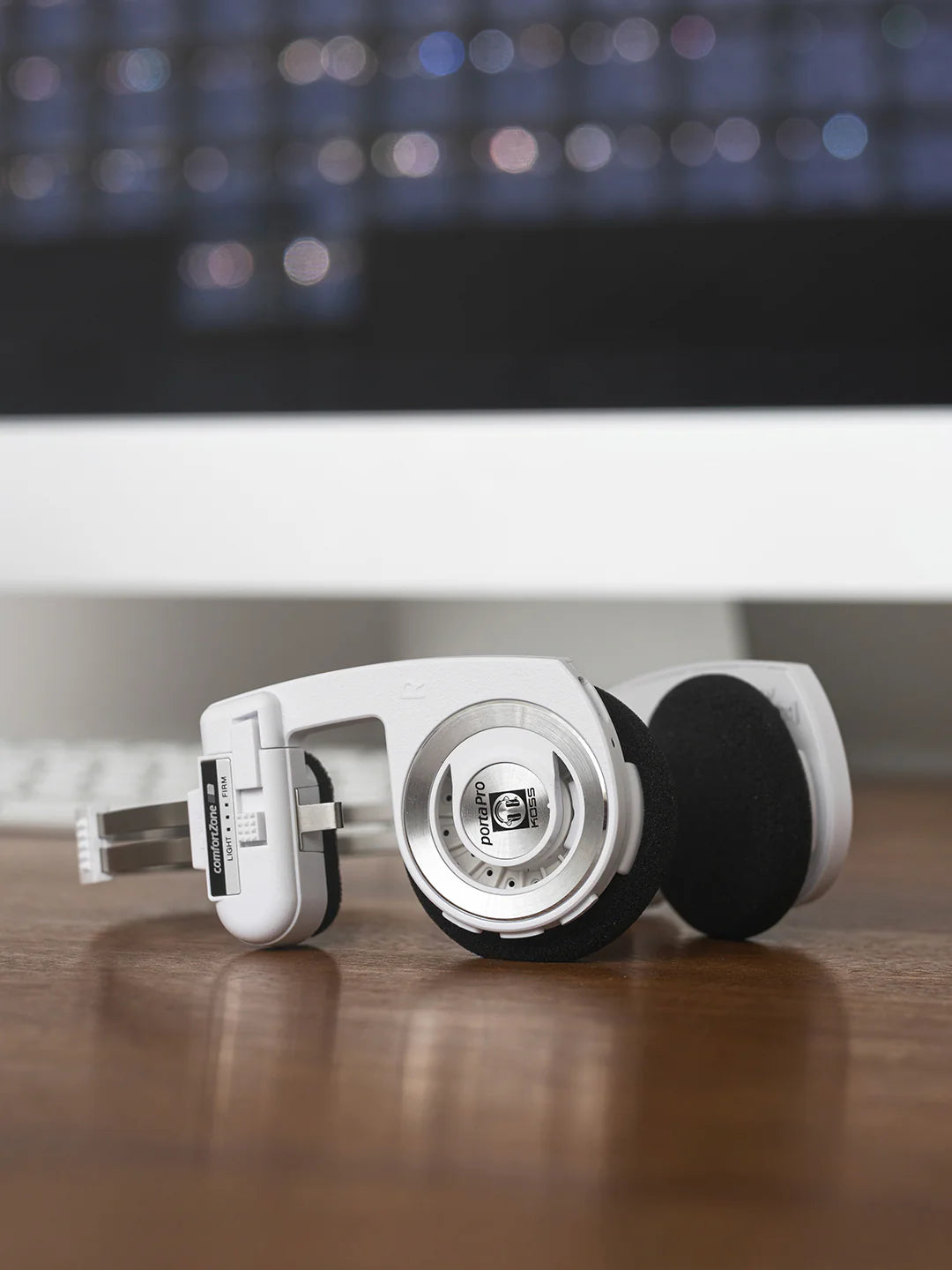 koss-porta-pro-wireless-on-ear-headphones-with-bluetooth-5-2-and-usb-c-charging image 4