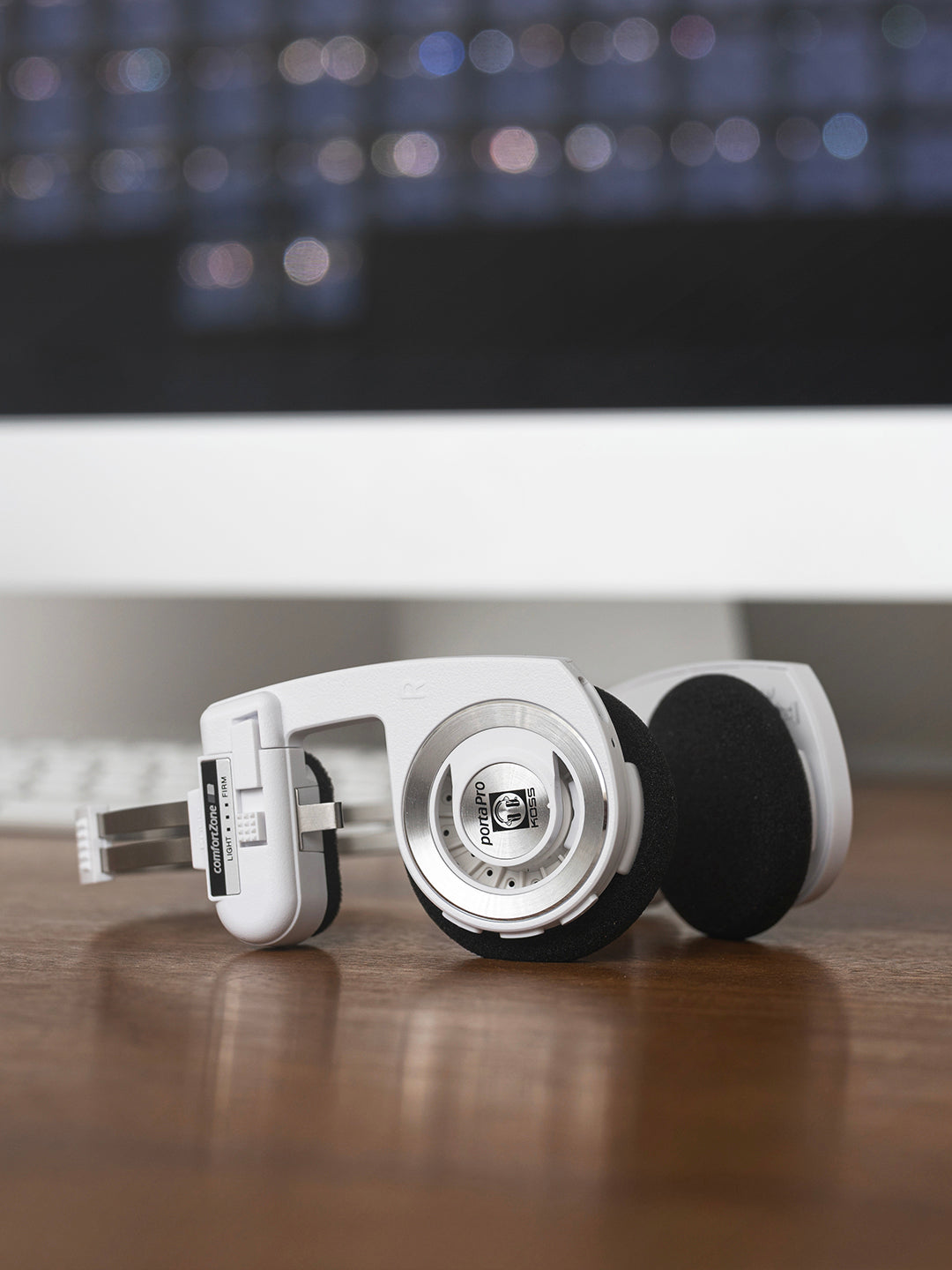 koss-porta-pro-wireless-headphones-arctic-white-bluetooth-5-2-usb-c-analog-pass- image 2