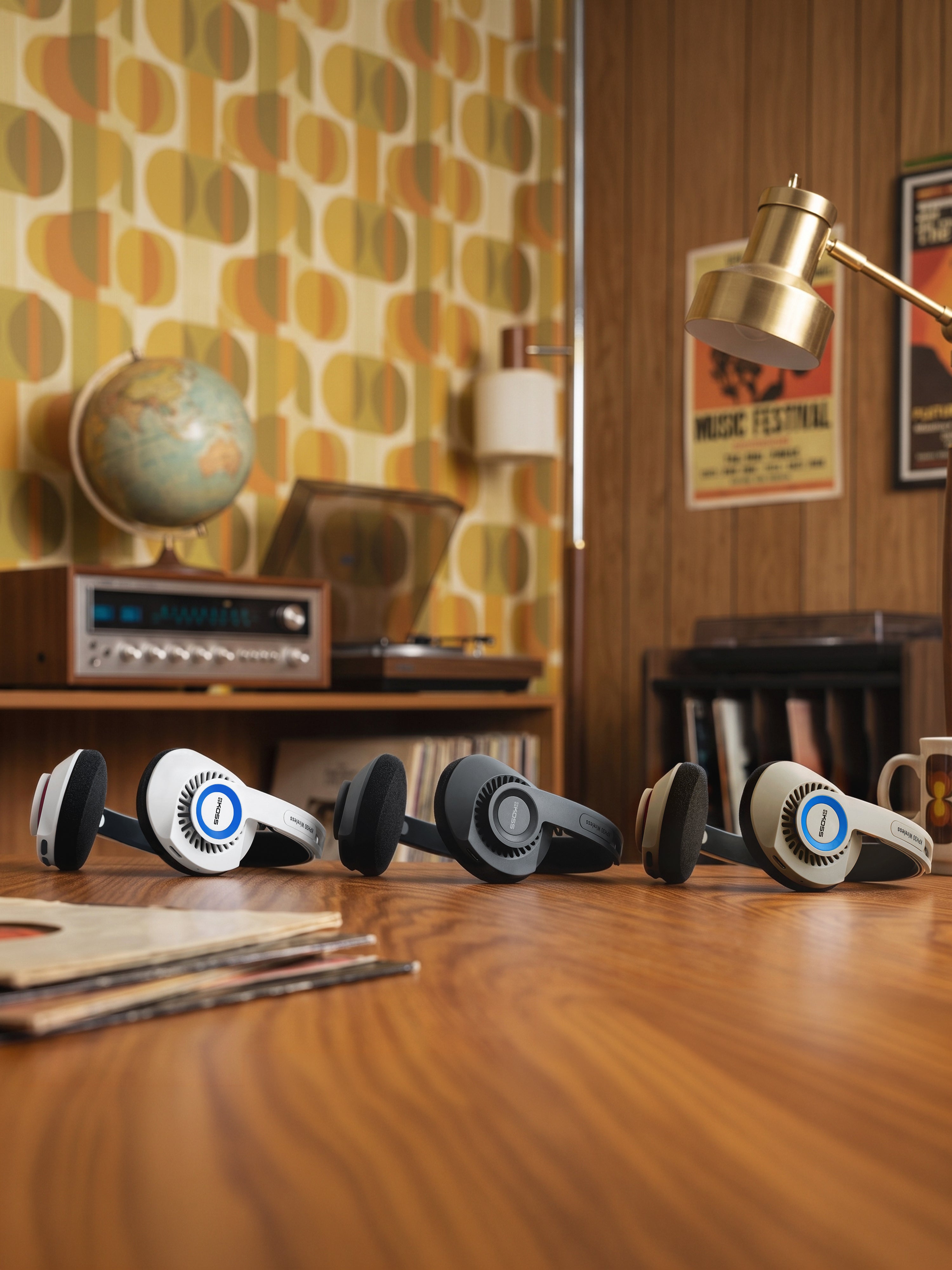 koss-kph30-wireless-on-ear-headphones-with-bluetooth-and-microphone image 7