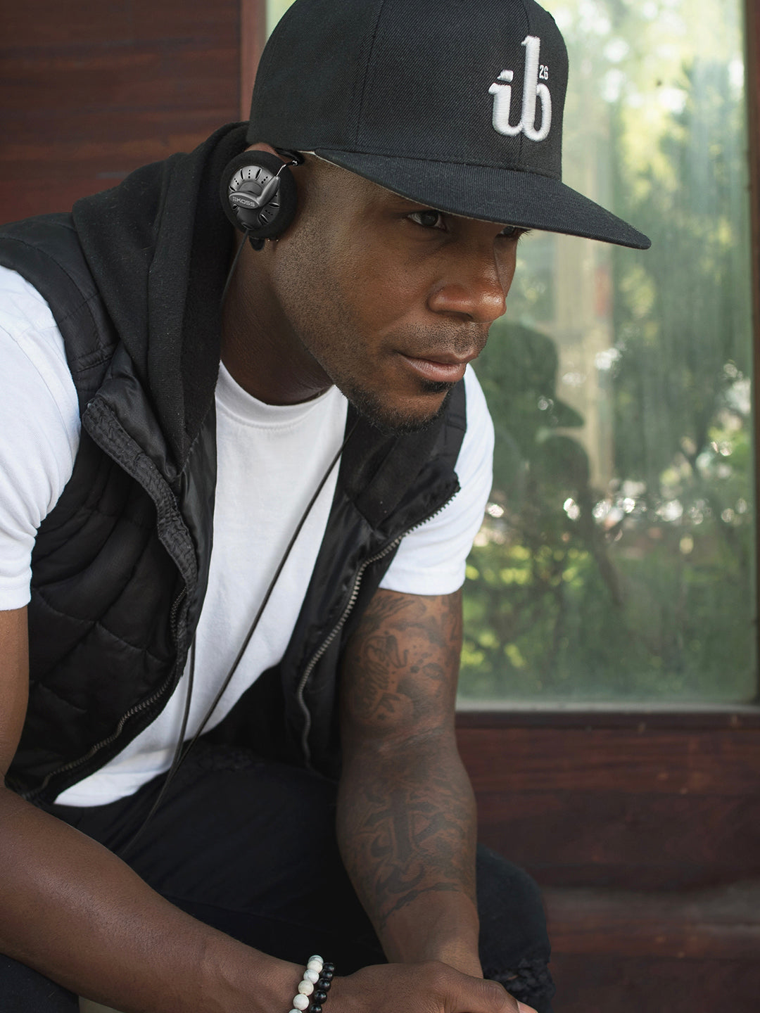 koss-ksc75-ear-clip-headphones-stealth-grey-open-air-high-fidelity-sound image 5